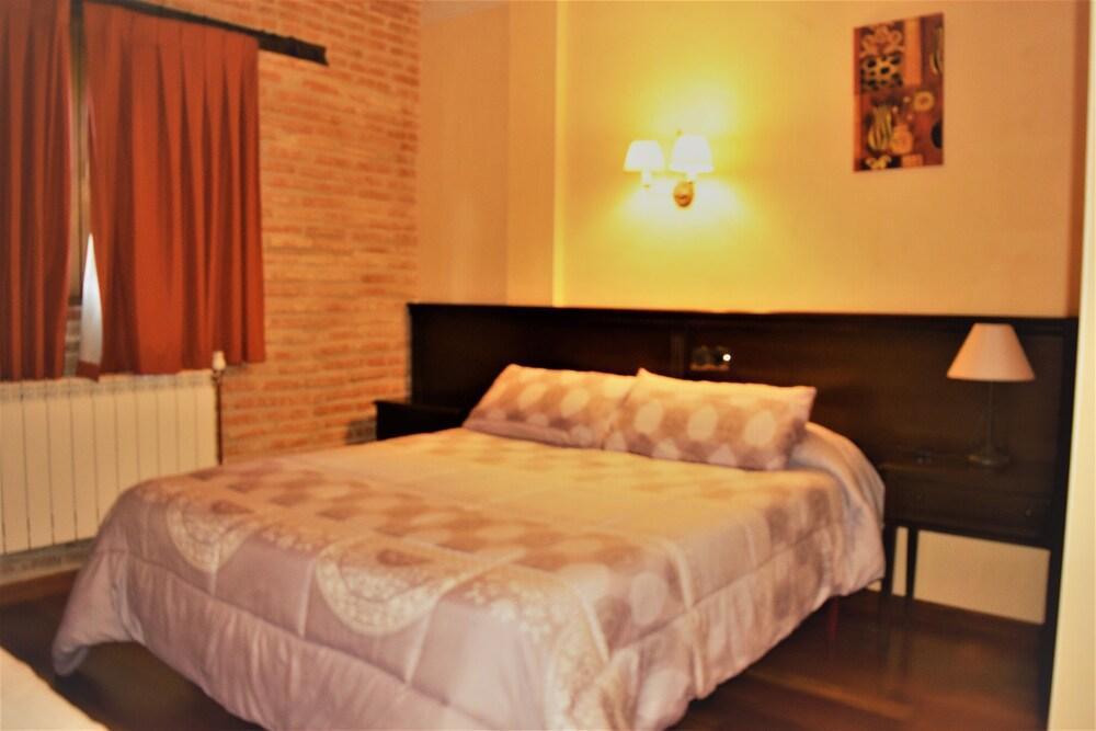 Hospedium Hotel La Fuente Candelario Extérieur photo