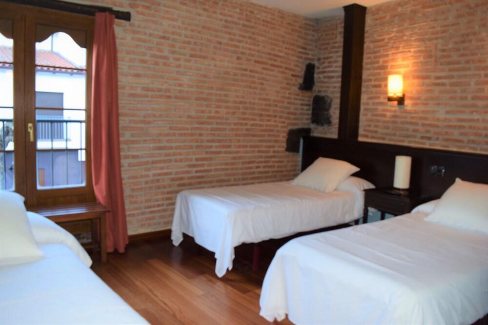Hospedium Hotel La Fuente Candelario Extérieur photo